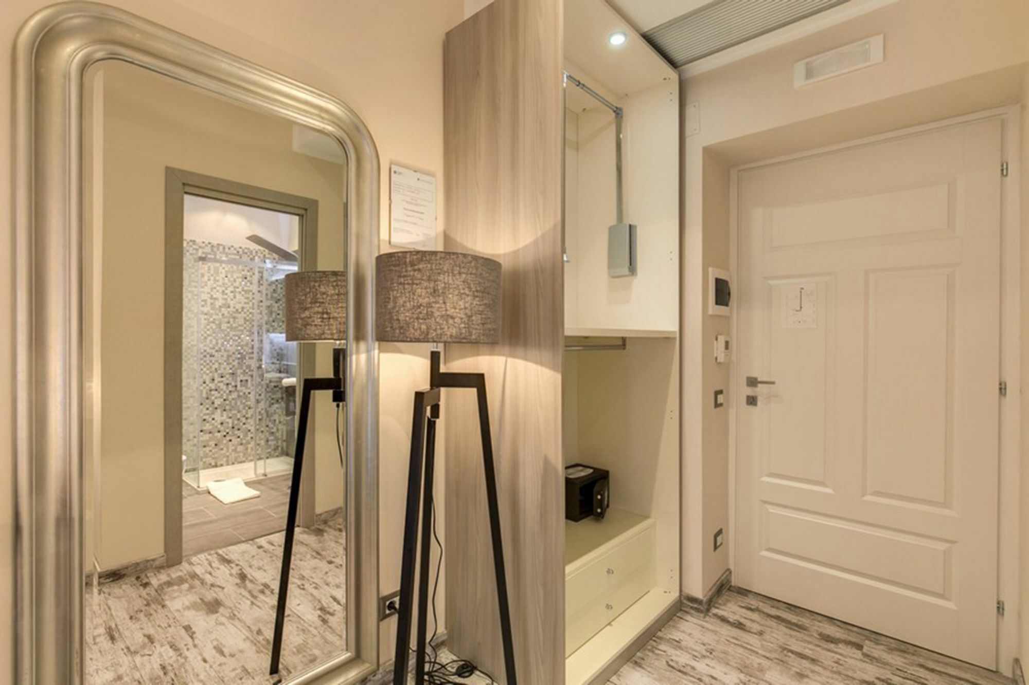 Colonna 18 By Ghor Hotel Rome Exterior photo